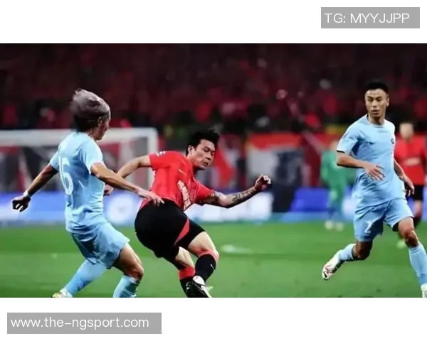 北京国安客场失利深圳新鹏城以2-1逆转获胜中超联赛第27轮精彩回顾